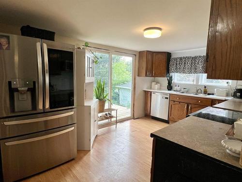 2 Central Avenue, Trenton, NS - Indoor Photo Showing Kitchen