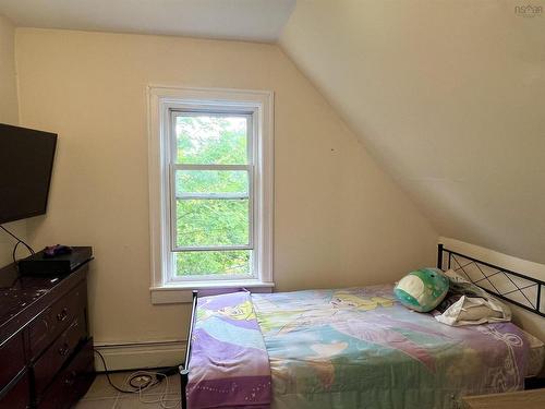 2 Central Avenue, Trenton, NS - Indoor Photo Showing Bedroom