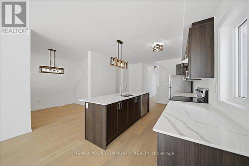 26 FLAN BOULEVARD , Barrie, Ontario L9J 0E1 5