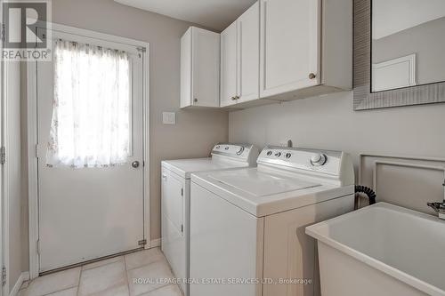 265 Mississaga Street, Oakville, ON - Indoor Photo Showing Laundry Room