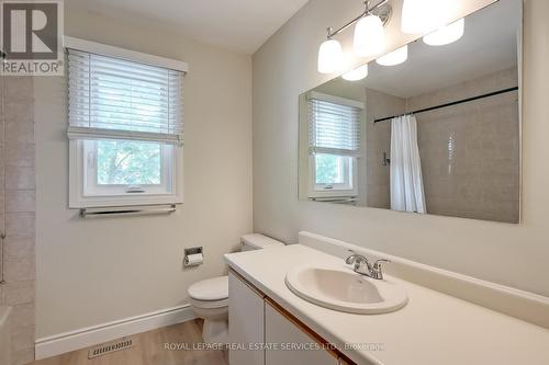 265 Mississaga Street, Oakville, ON - Indoor Photo Showing Bathroom