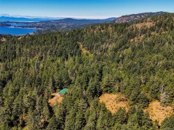 5036 Glinz Lake Rd Sooke, BC V9Z 0E3