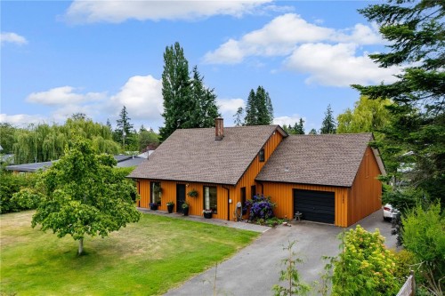 1985 Willis Rd, Campbell River, BC 