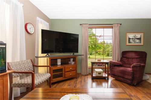 1985 Willis Rd, Campbell River, BC 