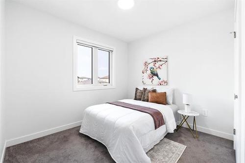 132 Red Pine Dr, West St Paul, MB - Indoor Photo Showing Bedroom