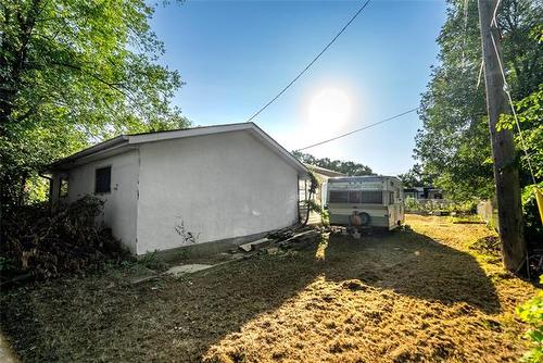 565 Hartford Ave, Winnipeg, MB - Outdoor