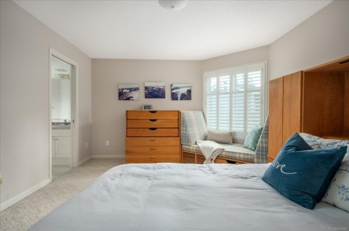 828 Devon Pl, Qualicum Beach, BC 