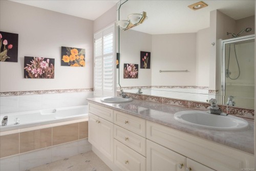 828 Devon Pl, Qualicum Beach, BC 