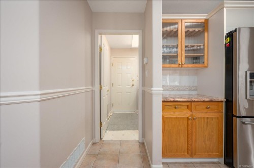 828 Devon Pl, Qualicum Beach, BC 