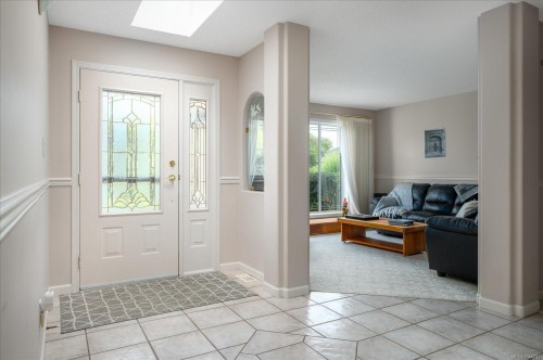 828 Devon Pl, Qualicum Beach, BC 