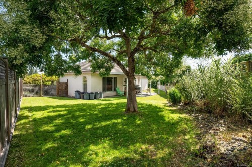 828 Devon Pl, Qualicum Beach, BC 