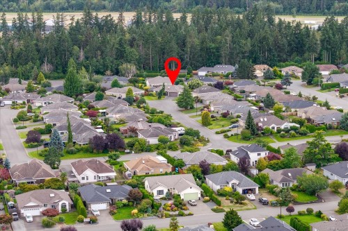 828 Devon Pl, Qualicum Beach, BC 