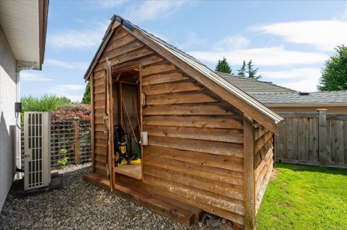 828 Devon Pl, Qualicum Beach, BC 