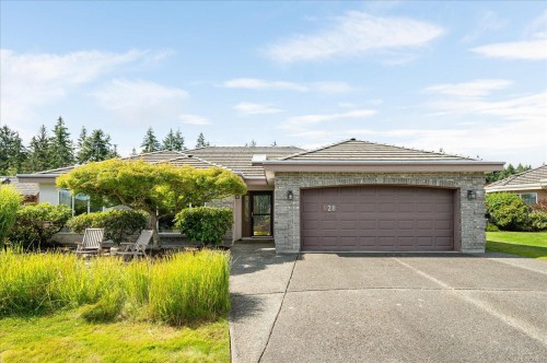 828 Devon Pl, Qualicum Beach, BC 