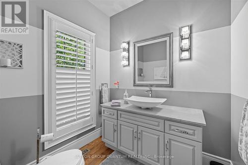 1109 Forestvale Drive, Burlington, ON - Indoor Photo Showing Bathroom