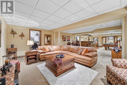 1109 Forestvale Drive, Burlington, ON - Indoor Photo Showing Living Room