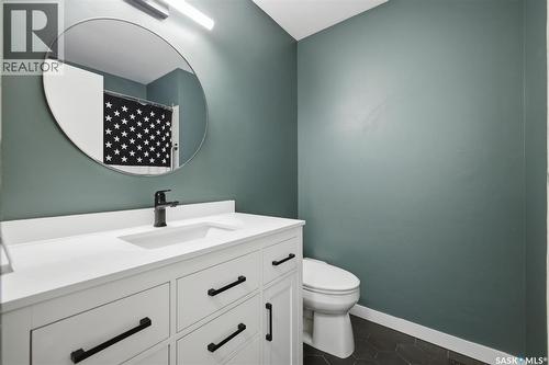 98 Dunsmore Drive, Regina, SK - Indoor Photo Showing Bathroom