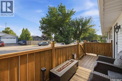 98 Dunsmore Drive, Regina, SK - Outdoor With Exterior