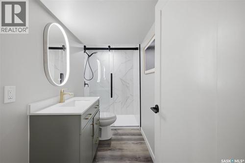98 Dunsmore Drive, Regina, SK - Indoor Photo Showing Bathroom