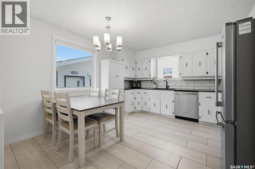 98 Dunsmore Drive, Regina, SK - Indoor