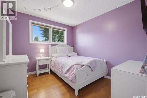 98 Dunsmore Drive, Regina, SK - Indoor Photo Showing Bedroom