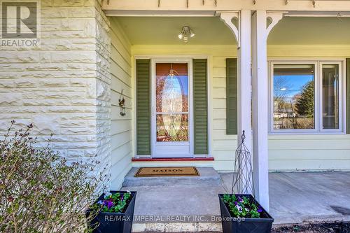 2048 DEVON ROAD , Oakville, Ontario L6J 2N2 4