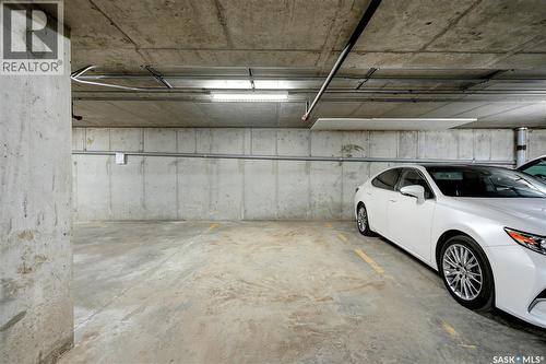 213 412 Willowgrove Square, Saskatoon, SK - Indoor Photo Showing Garage