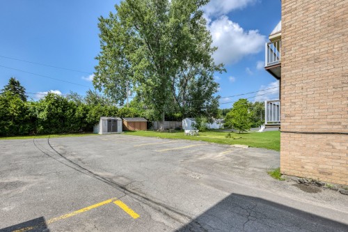 Extérieur - 336 Boul. Samson, Laval (Sainte-Dorothée), QC - Outdoor