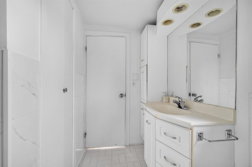 Bathroom - 99 6E Rue, L'Islet, QC - Indoor Photo Showing Other Room