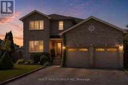 32 REYNOLDS LANE Barrie, ON L4N 0P9