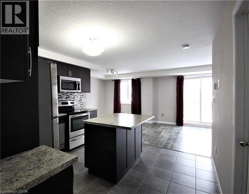 235 RACHEL Crescent Unit# C , Kitchener, Ontario N2R 0E2 4