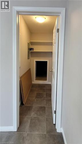 235 RACHEL Crescent Unit# C , Kitchener, Ontario N2R 0E2 5