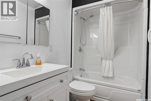 16 Walsh Street, Qu'Appelle, SK - Indoor Photo Showing Bathroom