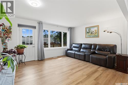 16 Walsh Street, Qu'Appelle, SK - Indoor Photo Showing Living Room