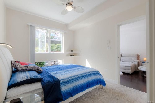 #207-99 Chapel St, Nanaimo, BC - Indoor Photo Showing Bedroom