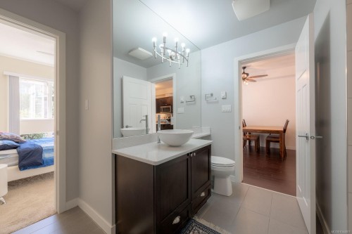 #207-99 Chapel St, Nanaimo, BC - Indoor Photo Showing Bathroom
