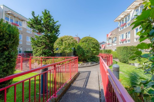 #207-99 Chapel St, Nanaimo, BC - Outdoor
