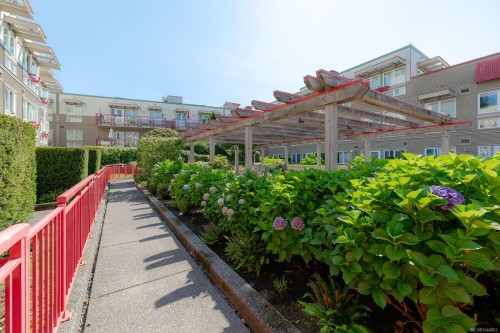 #207-99 Chapel St, Nanaimo, BC - Outdoor