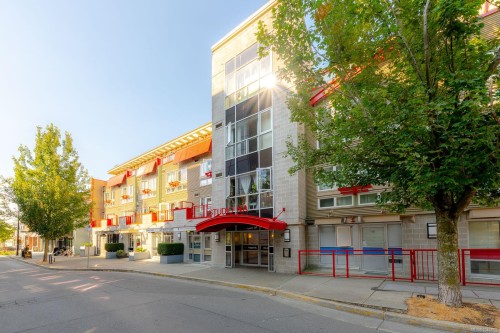 #207-99 Chapel St, Nanaimo, BC - Outdoor With Facade