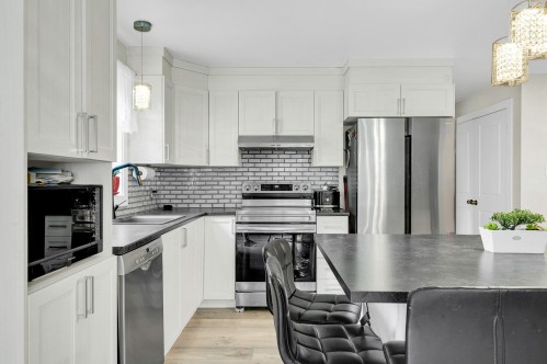Cuisine - 110 Rue Philipon, Saint-Calixte, QC - Indoor Photo Showing Kitchen