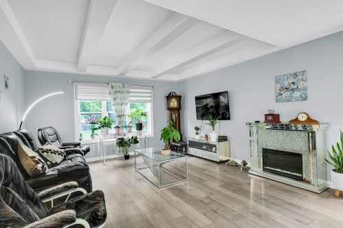 Salon - 110 Rue Philipon, Saint-Calixte, QC - Indoor Photo Showing Living Room With Fireplace