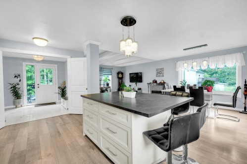 Cuisine - 110 Rue Philipon, Saint-Calixte, QC - Indoor Photo Showing Dining Room