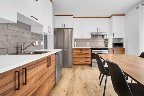 Cuisine - 130 Rue Philipon, Saint-Calixte, QC - Indoor Photo Showing Kitchen With Upgraded Kitchen