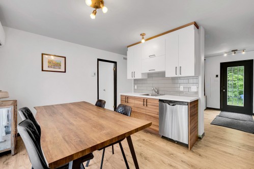 Cuisine - 130 Rue Philipon, Saint-Calixte, QC - Indoor