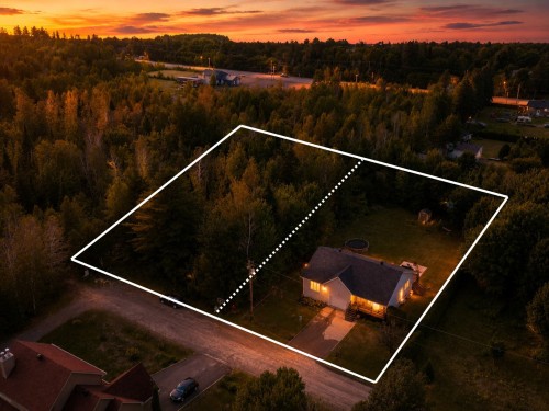850 Ch. des Thuyas  Shawinigan, QC G9R 1Y2
