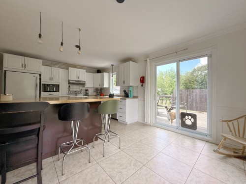 Cuisine - 850 Ch. Des Thuyas, Shawinigan, QC - Indoor Photo Showing Kitchen With Upgraded Kitchen