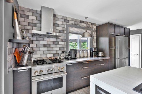 Cuisine - 310 Ch. De Brébeuf, Mont-Tremblant, QC - Indoor Photo Showing Kitchen With Upgraded Kitchen