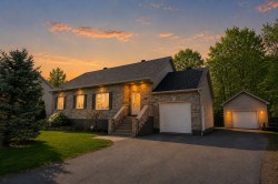 644 Rue des Sureaux  Saint-Jérôme, QC J5L 0B8