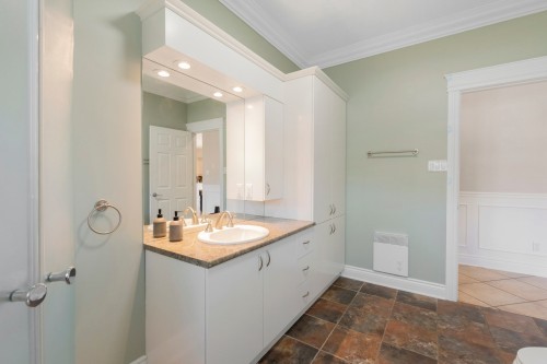 Salle de bains - 644 Rue Des Sureaux, Saint-Jérôme, QC - Indoor Photo Showing Bathroom