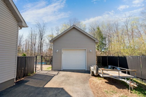 Garage - 644 Rue Des Sureaux, Saint-Jérôme, QC - Outdoor With Exterior